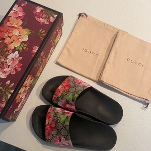 Gucci GG blooms slides